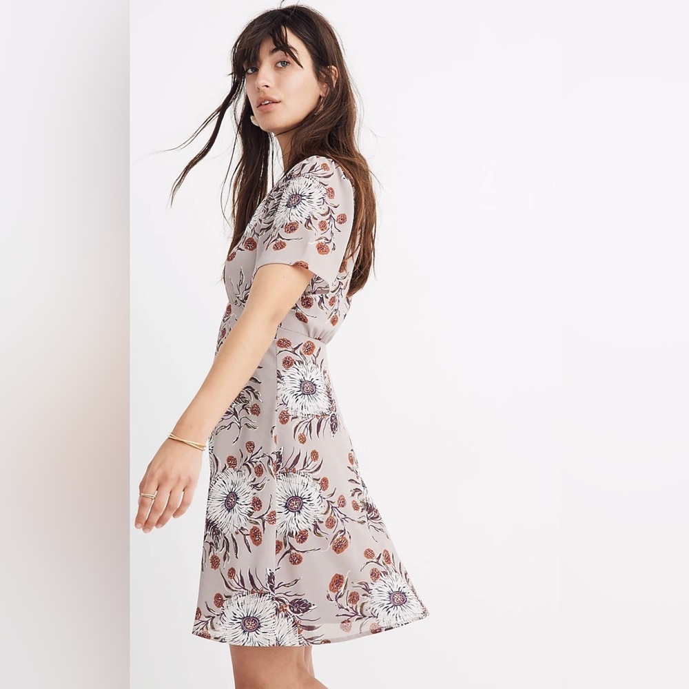 NWTs Madewell Smocked Shoulder Mini Dress - Picture 2 of 9